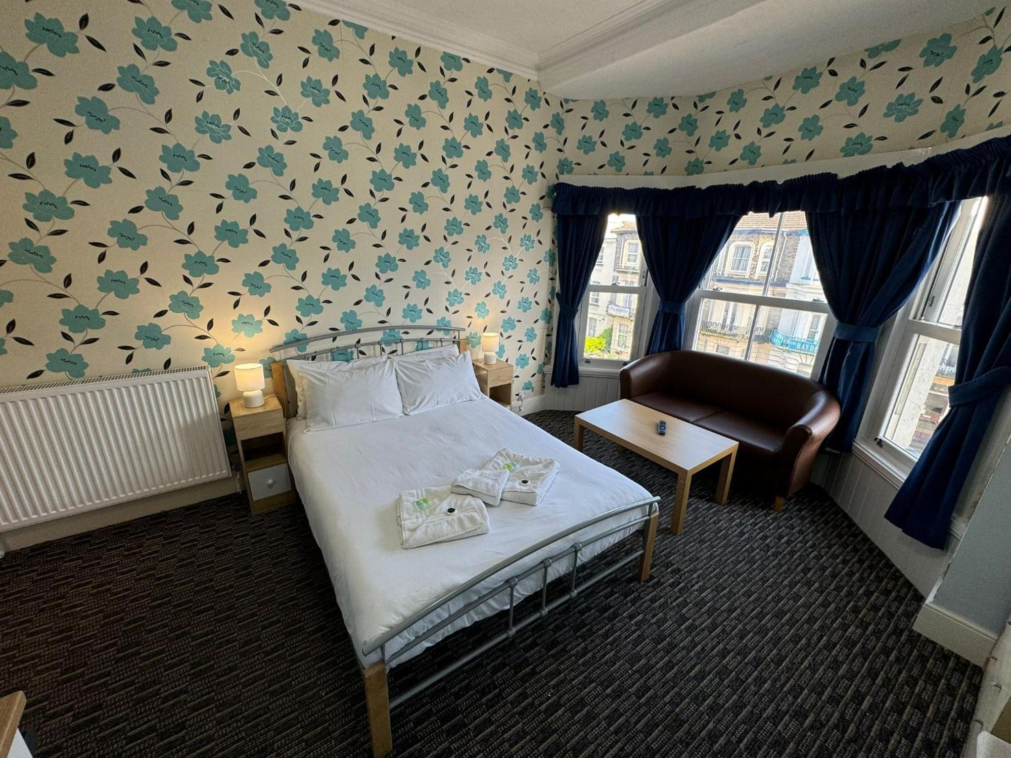 The Paradise Guest House เกรทยาร์มัธ ภายนอก รูปภาพ